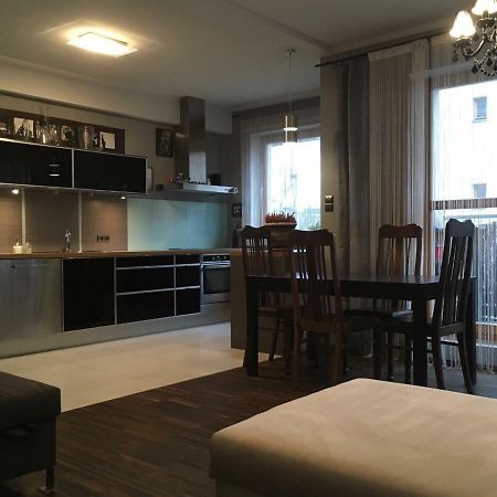 Chelmska 9, Next To Olinek Apartman Varsó Kültér fotó