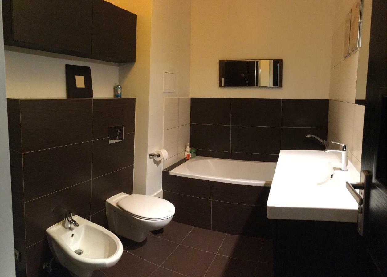 Chelmska 9, Next To Olinek Apartman Varsó Kültér fotó